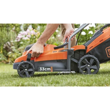 Black & Decker BLACK+DECKER 2x18V Grasmaaier BCMW33184L2-QW 33 Cm Incl. Twee 4,0 Ah Accu's 4 Black & Decker BLACK+DECKER 2x18V Grasmaaier BCMW33184L2-QW 33 Cm Incl. Twee 4,0 Ah Accu's - Image 4