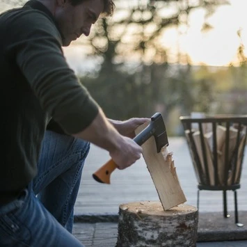 Fiskars Universele Bijl X10 S 2 Fiskars Universele Bijl X10 S - Image 2